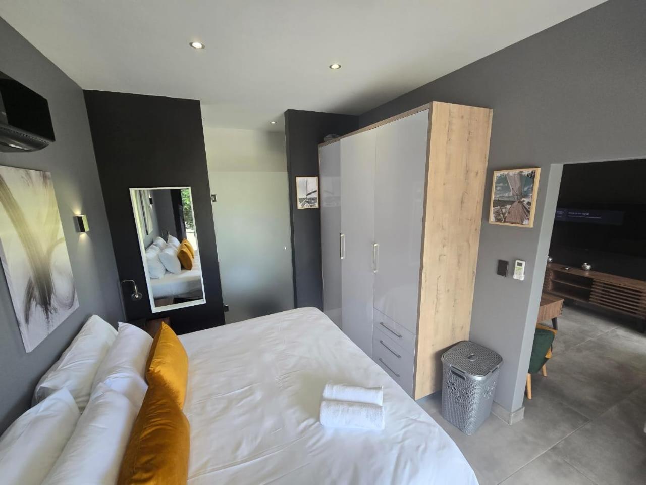 Hotel The Block Wildernis Exterior foto
